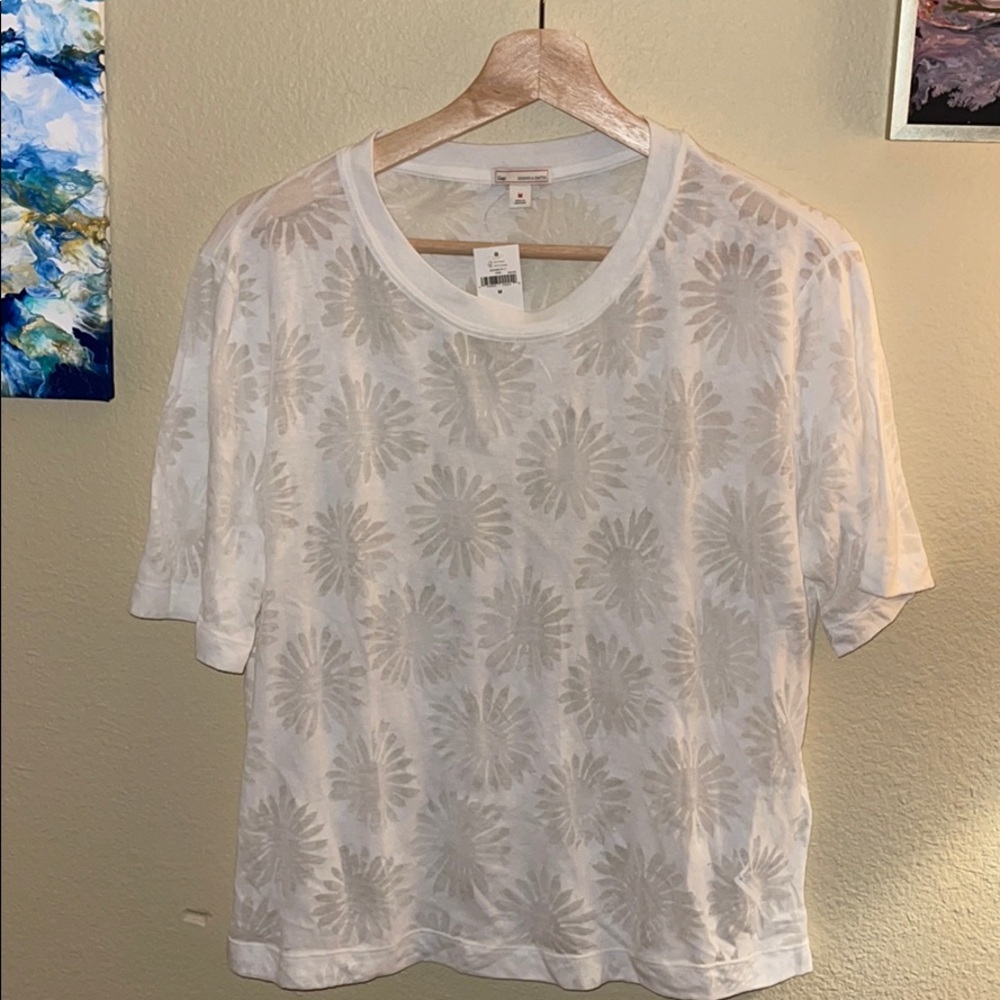 🧡 Gap Sunflower Sheer Crop Tee